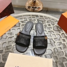 Louis Vuitton Slippers